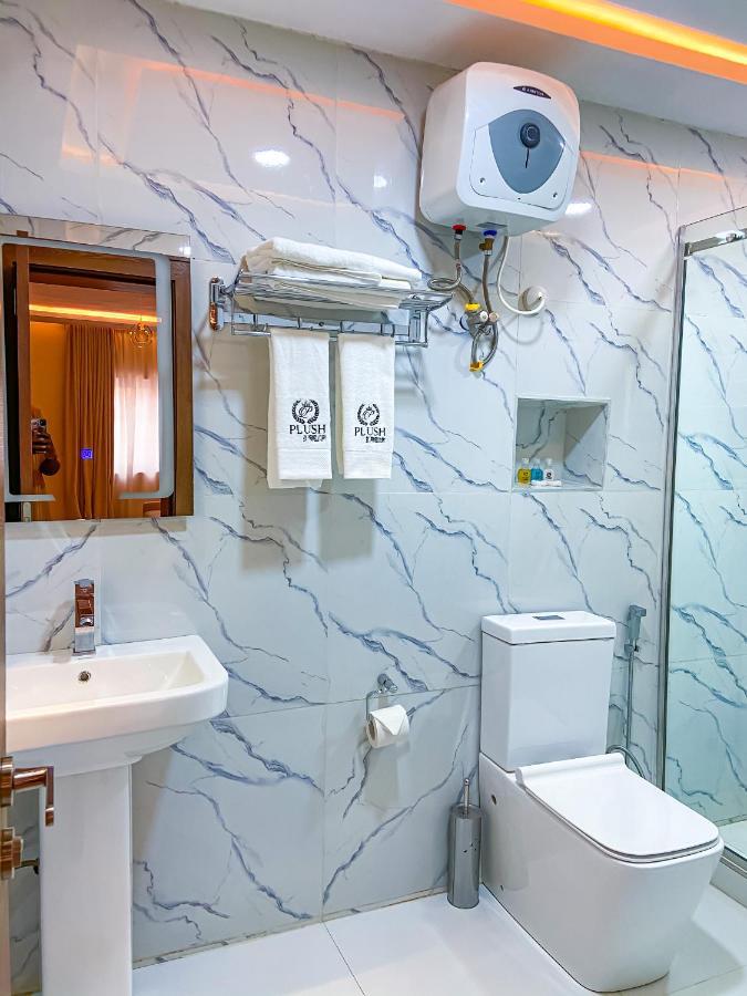 Plush Hotel,Абуджа Екстериор снимка